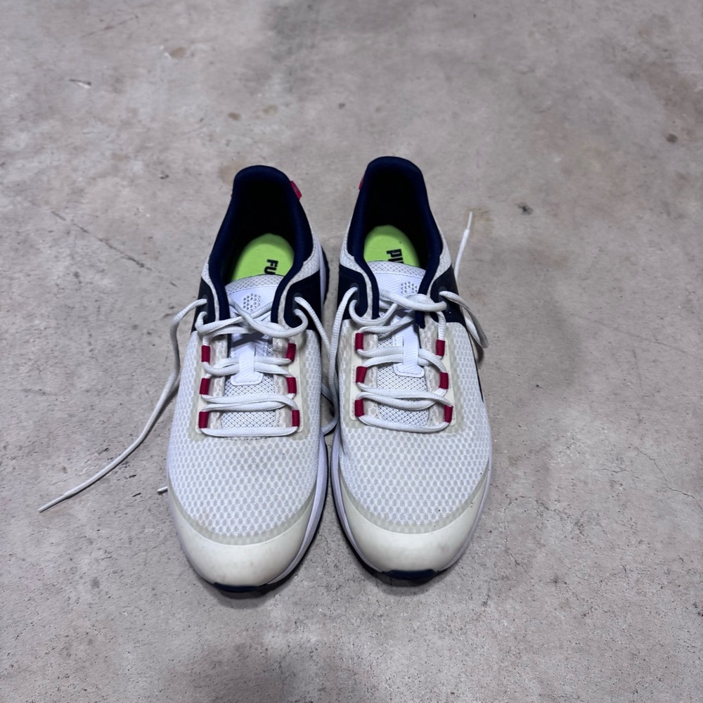 Puma Men’s Golf Shoes - worn once - White and Red - spikeless 8.5 - Picture 3 of 6